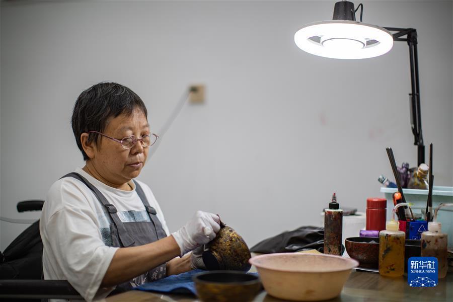 人民币炸金花